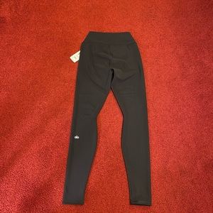 Tags On Alo Yoga Black Legging size M